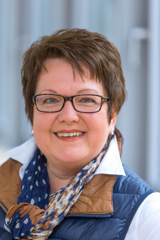 Bettina Sperl (Foto: altrofoto.de) Foto von Bettina Sperl, Sekretärin der Klinik für Allgemein- und Viszeralchirurgie
