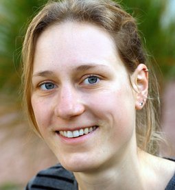 Tine Gundling (Foto: altrofoto.de) Portrait von Tine Gundling, Diplom-Psychologin, Zuständigkeitsbereich: Kinder- und Jugendmedizin