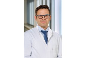 Prof. Dr. Tino Münster, neuer Chefarzt der Klinik für Anästhesie und operative Intensivmedizin des Krankenhauses Barmherzige Brüder Regensburg. (Foto: Clemens Mayer)