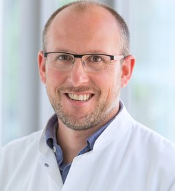 Bernd Weinmann (Foto: altrofoto.de) Bernd Weinmann: Facharzt für Innere Medizin, Diabetologie, Oberarzt