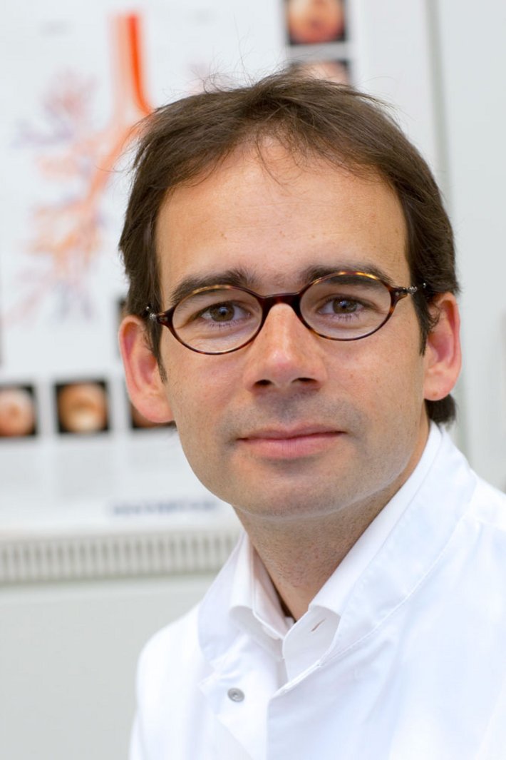 Portrait von Oberarzt Dr. Marc Lepiorz, Internist, Pneumologie