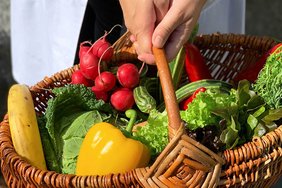 Wer seine Ernährung optimieren möchte, dem empfiehlt es sich, sich an einer gesunden ausgewogenen Ernährung zu orientieren. (Foto: Christina Döllinger)